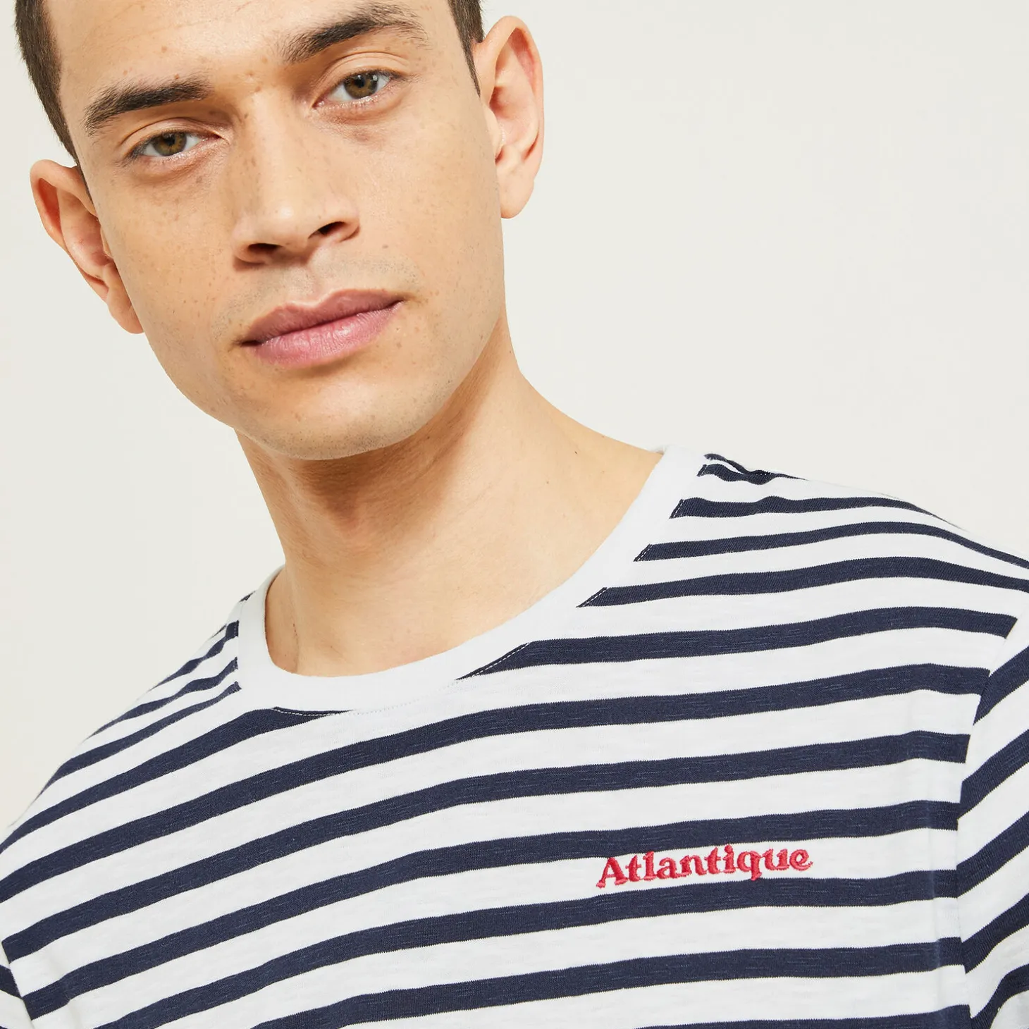 Best Geborduurde marine-T-shirt T-shirt