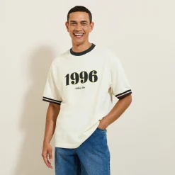 Fashion Iconisch T-shirt 1996 met contrasterende ronde hal T-shirt