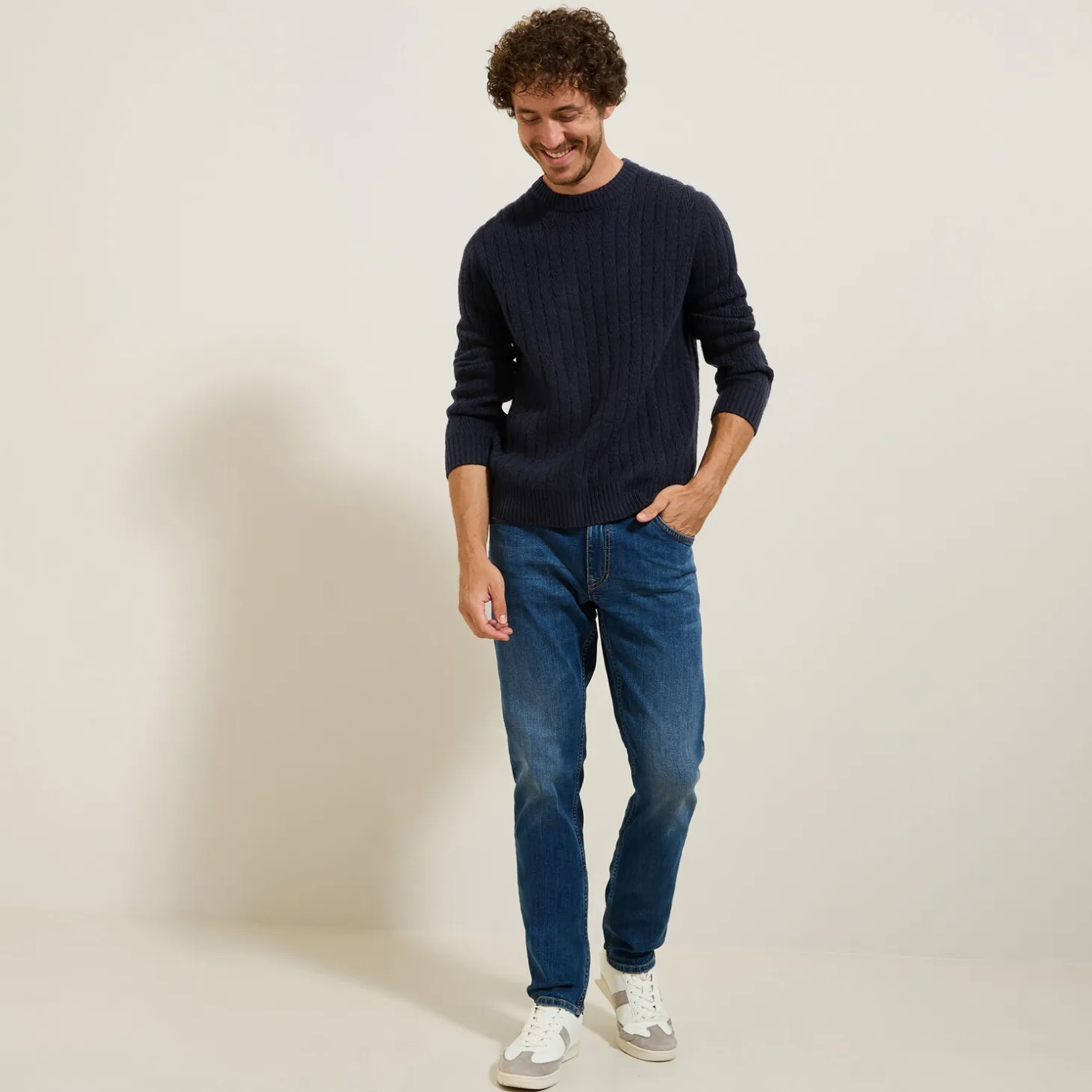 Outlet Kabeltrui met ronde hals Trui