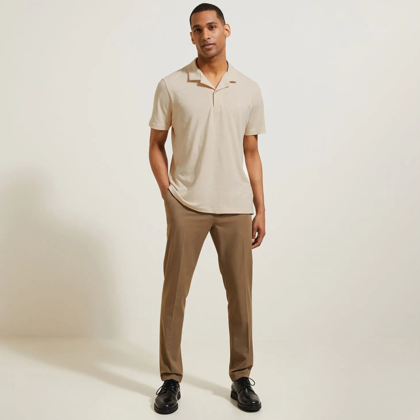 New Polo met korte mouwen, borduursel op de borst en h Polo