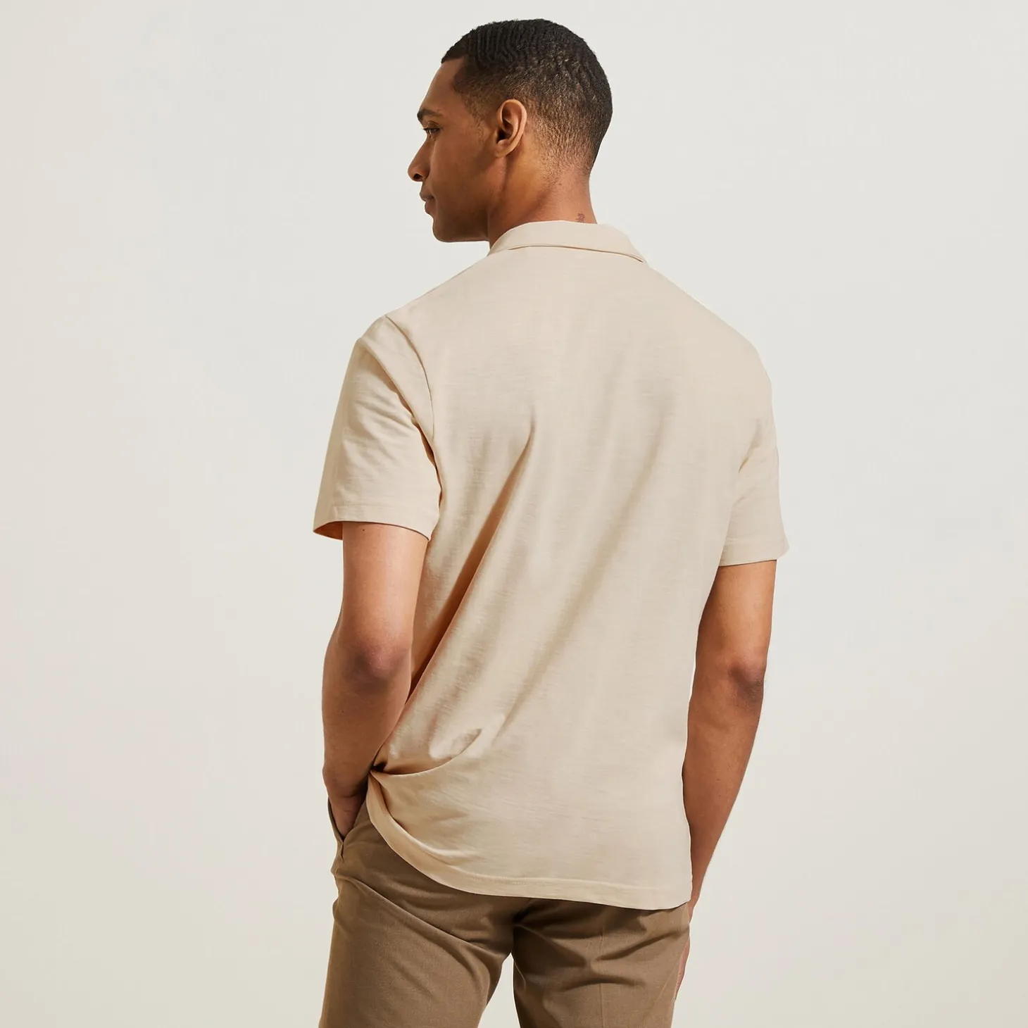 New Polo met korte mouwen, borduursel op de borst en h Polo