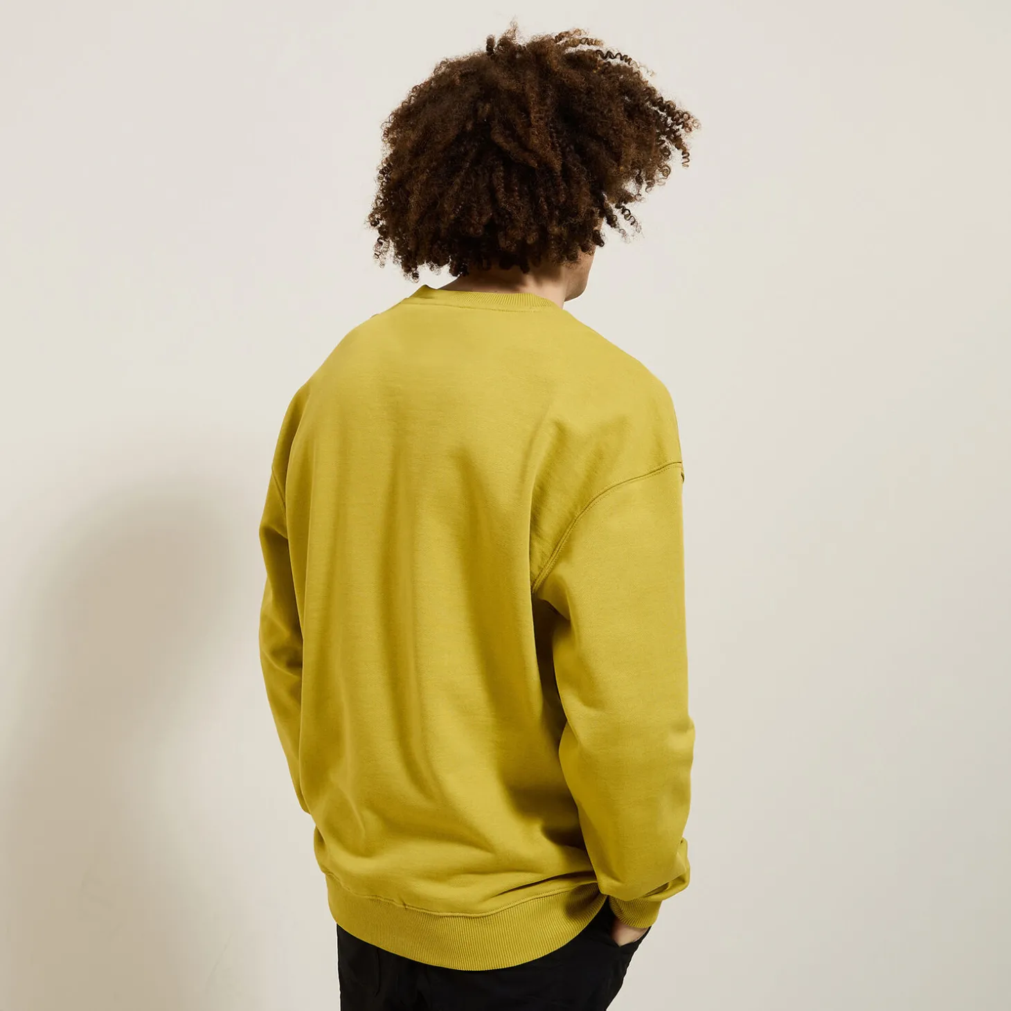 Outlet Sweater ronde hals, zak en afbeelding Sweater