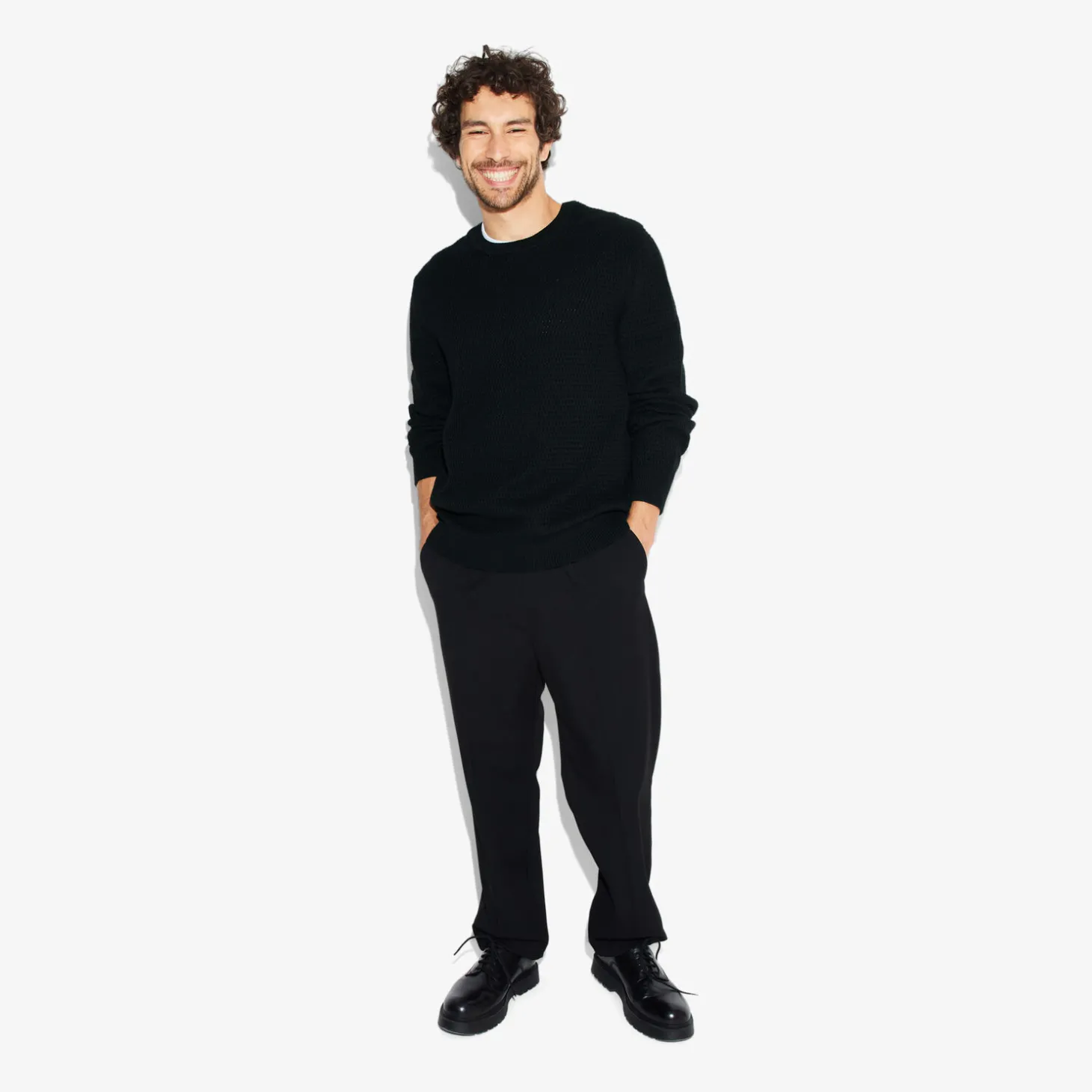 Outlet Trui met ronde hals en reliëfsteken Trui