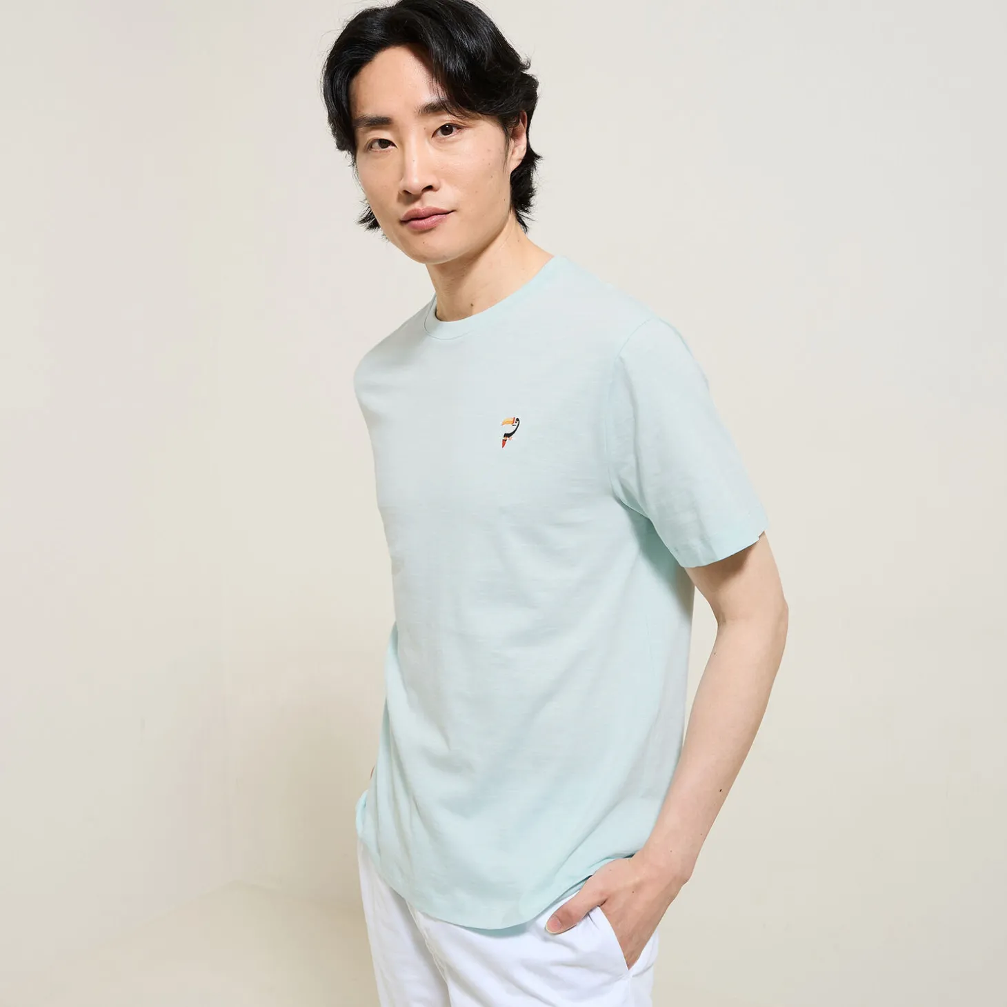 Fashion T-shirt in gevlamde stof met borduursel op de bors T-shirt