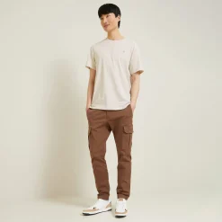 Store T-shirt met microstrepen en borduursel op de borst T-shirt