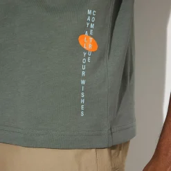 Hot T-shirt met ronde hals en willekeurige print T-shirt