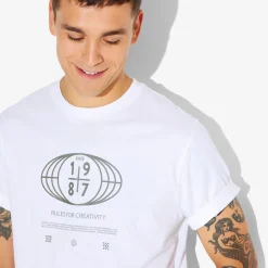 Online T-shirt met ronde hals en willekeurige print T-shirt